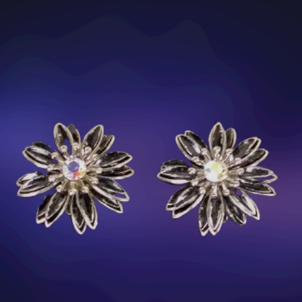 CORO AB Rhinestone Enamel Clip-On Earrings & Floral Rhinestone Brooch Vintage - Picture 6 of 9